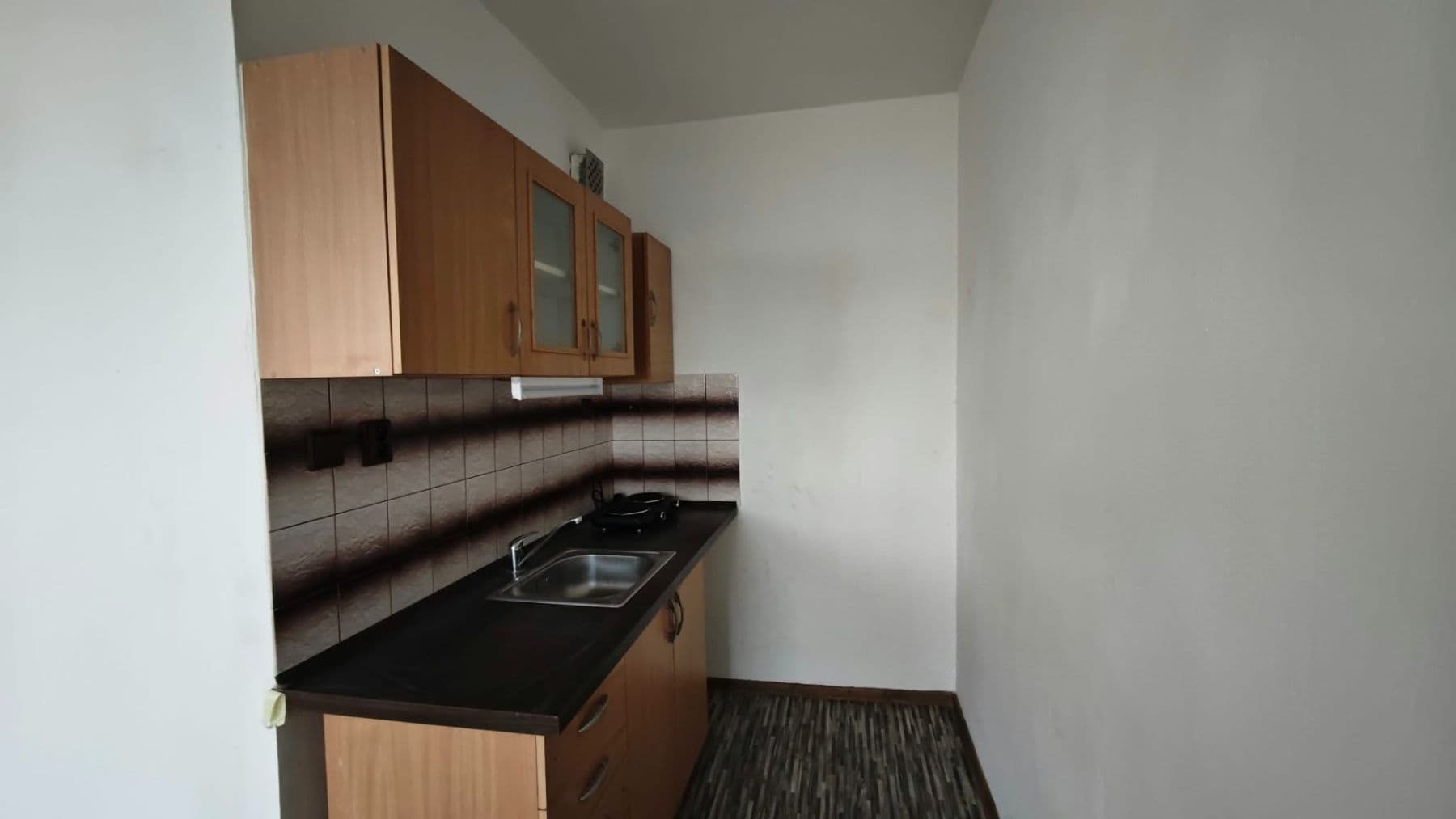 Prenájom bytu 1-izbový 29 m², Březenecká, Chomutov, Ústecký kraj Prenájom bytu 1-izbový 29 m², Březenecká, Chomutov, Ústecký kraj