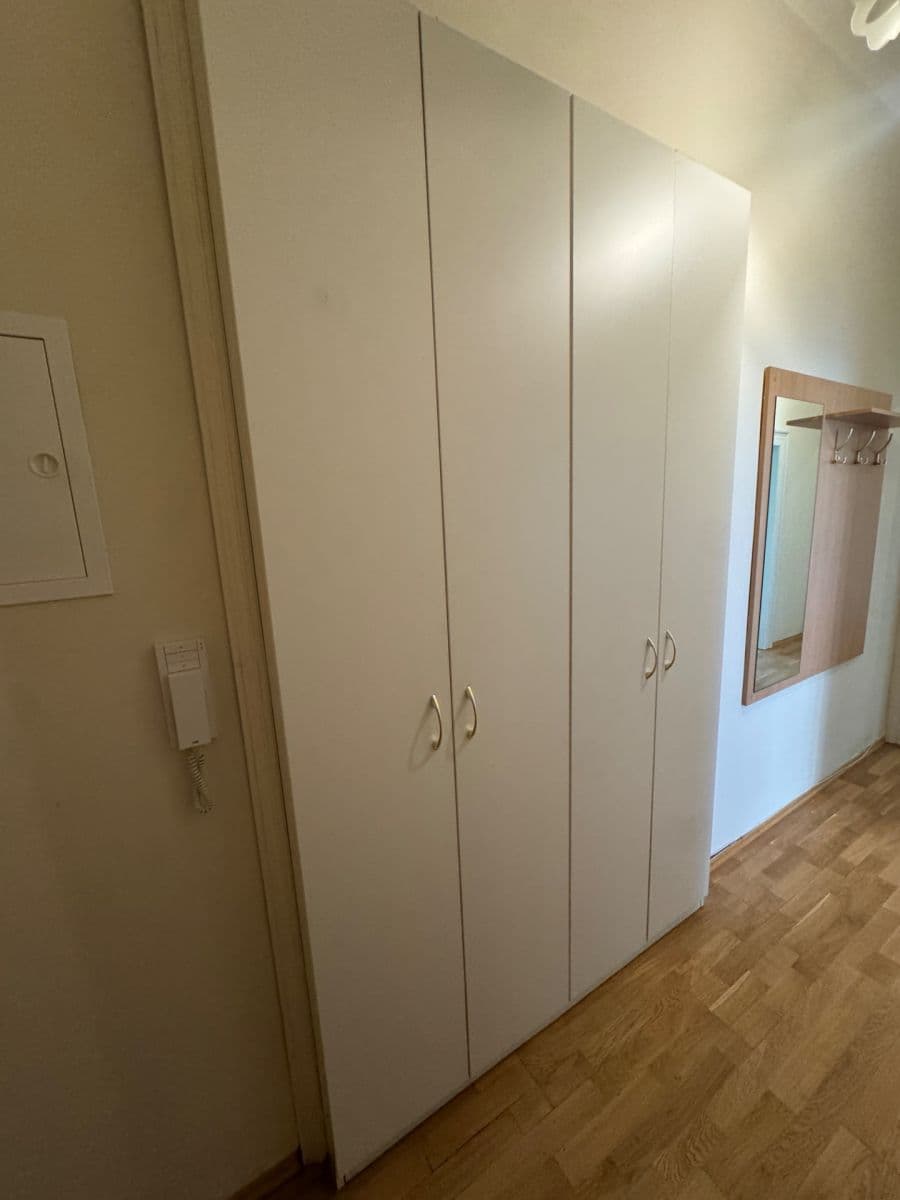 Prenájom bytu 2-izbový 69 m², Slezská, Praha, Praha Prenájom bytu 2-izbový 69 m², Slezská, Praha, Praha