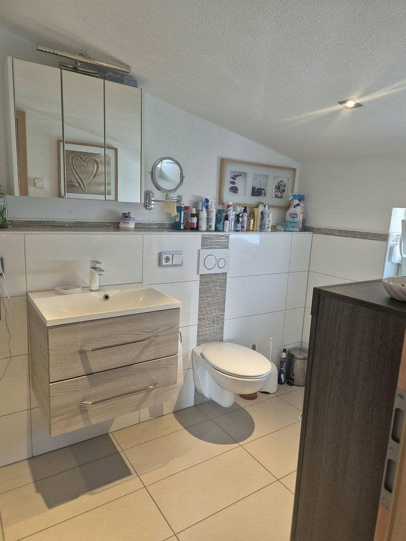 Predaj domu 149 m², pozemok 209 m², Laudenbach, Bádensko-Wurttembersko Predaj domu 149 m², pozemok 209 m², Laudenbach, Bádensko-Wurttembersko