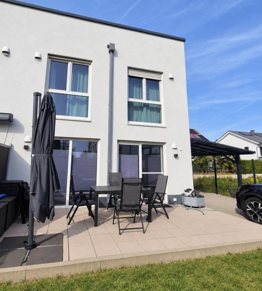 Predaj domu 149 m², pozemok 209 m², Laudenbach, Bádensko-Wurttembersko Predaj domu 149 m², pozemok 209 m², Laudenbach, Bádensko-Wurttembersko