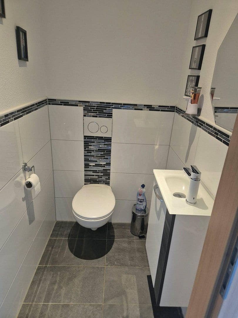 Predaj domu 149 m², pozemok 209 m², Laudenbach, Bádensko-Wurttembersko Predaj domu 149 m², pozemok 209 m², Laudenbach, Bádensko-Wurttembersko