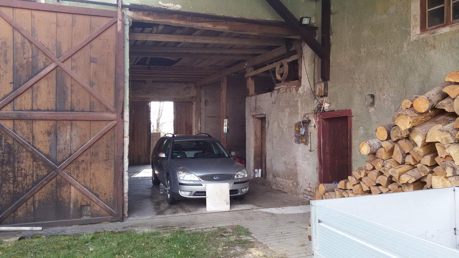 Predaj domu 170 m², pozemok 1.155 m², Dorfstr. 28, Schwabhausen, Bavorsko Predaj domu 170 m², pozemok 1.155 m², Dorfstr. 28, Schwabhausen, Bavorsko