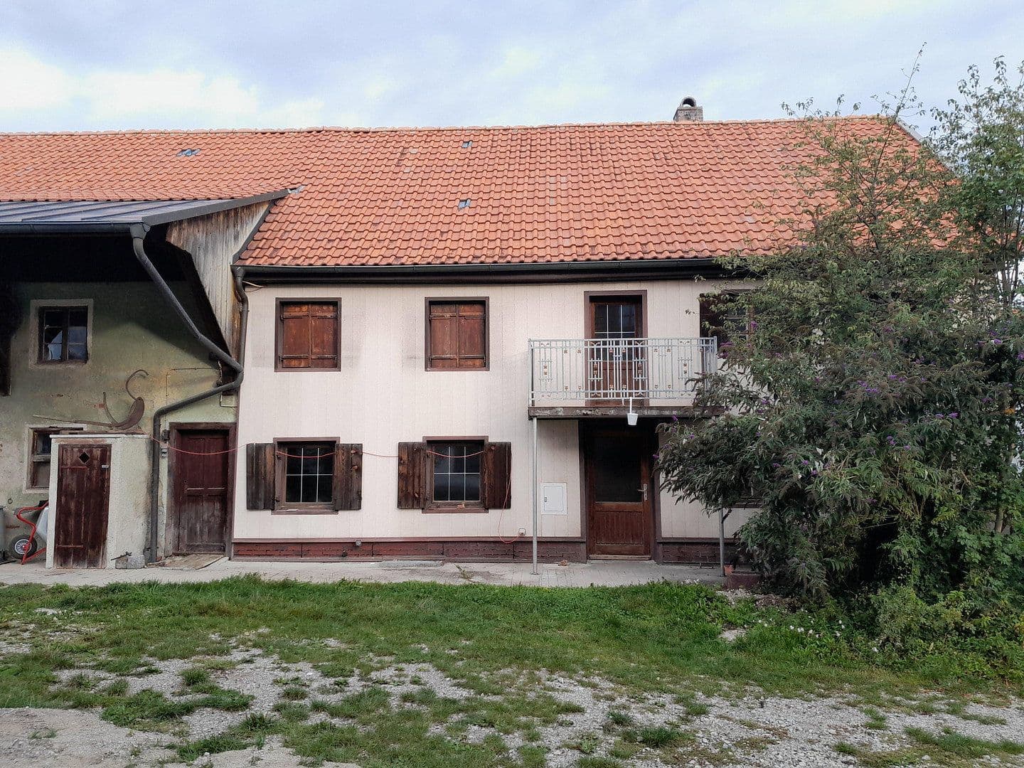 Predaj domu 170 m², pozemok 1.155 m², Dorfstr. 28, Schwabhausen, Bavorsko Predaj domu 170 m², pozemok 1.155 m², Dorfstr. 28, Schwabhausen, Bavorsko