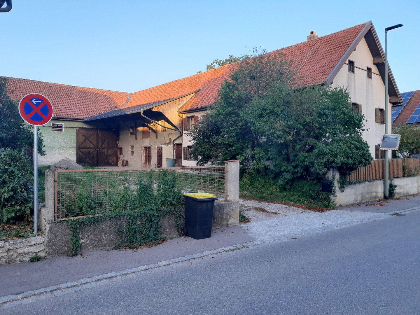 Predaj domu 170 m², pozemok 1.155 m², Dorfstr. 28, Schwabhausen, Bavorsko Predaj domu 170 m², pozemok 1.155 m², Dorfstr. 28, Schwabhausen, Bavorsko