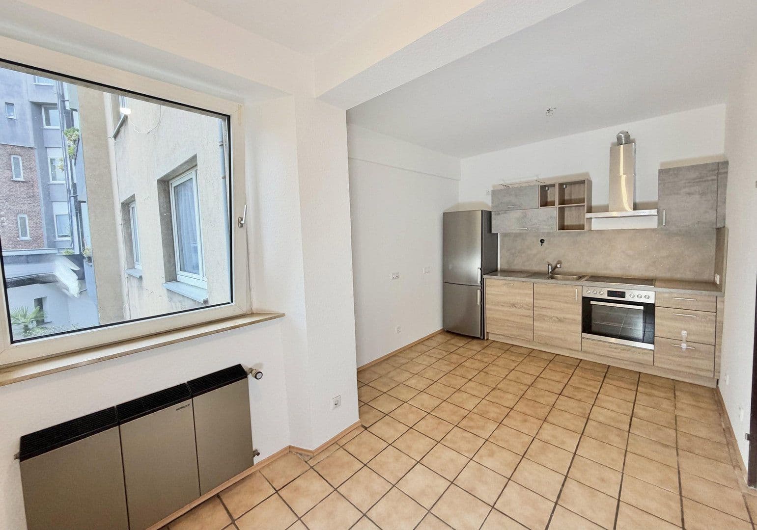 Prenájom bytu 2-izbový 72 m², Liebigstrasse 9, Düsseldorf, Severné Porýnie - Westfálsko Prenájom bytu 2-izbový 72 m², Liebigstrasse 9, Düsseldorf, Severné Porýnie - Westfálsko