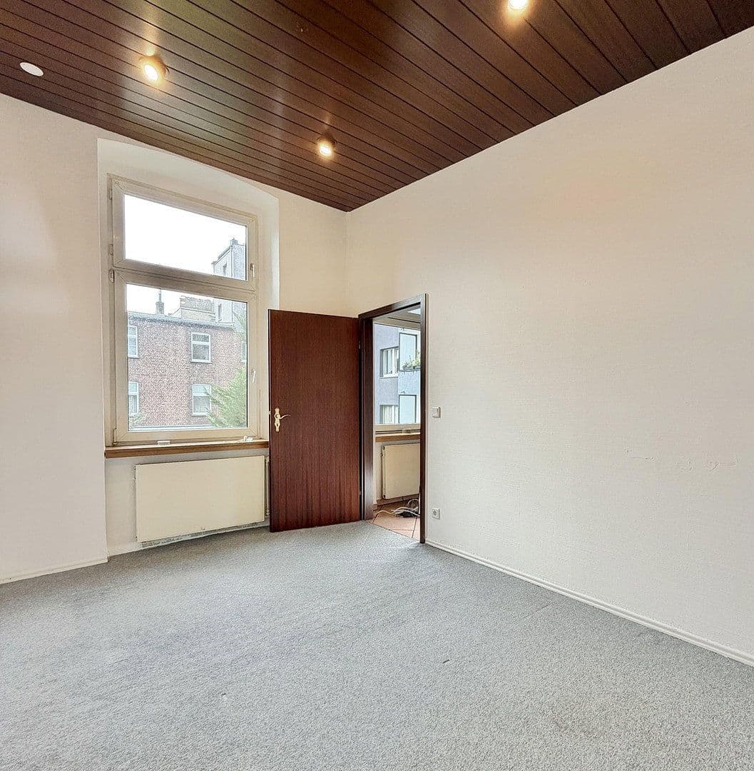 Prenájom bytu 2-izbový 72 m², Liebigstrasse 9, Düsseldorf, Severné Porýnie - Westfálsko Prenájom bytu 2-izbový 72 m², Liebigstrasse 9, Düsseldorf, Severné Porýnie - Westfálsko
