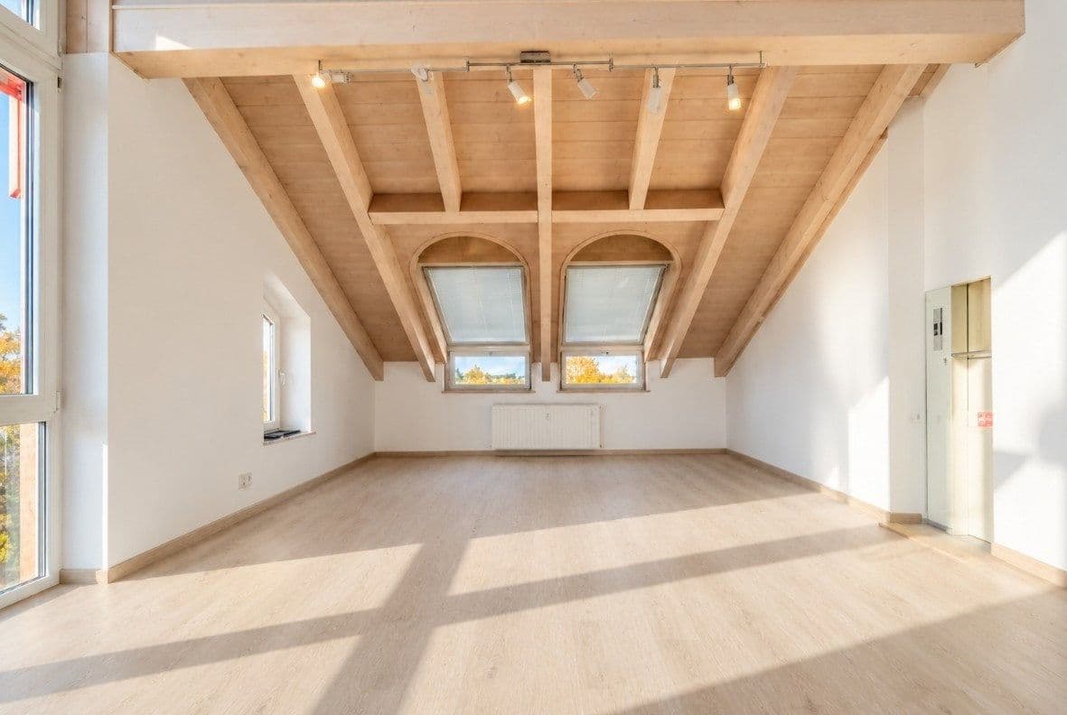 Prenájom kancelárie 135 m², Tannenbergerstraße 3, Schongau, Bavorsko Prenájom kancelárie 135 m², Tannenbergerstraße 3, Schongau, Bavorsko