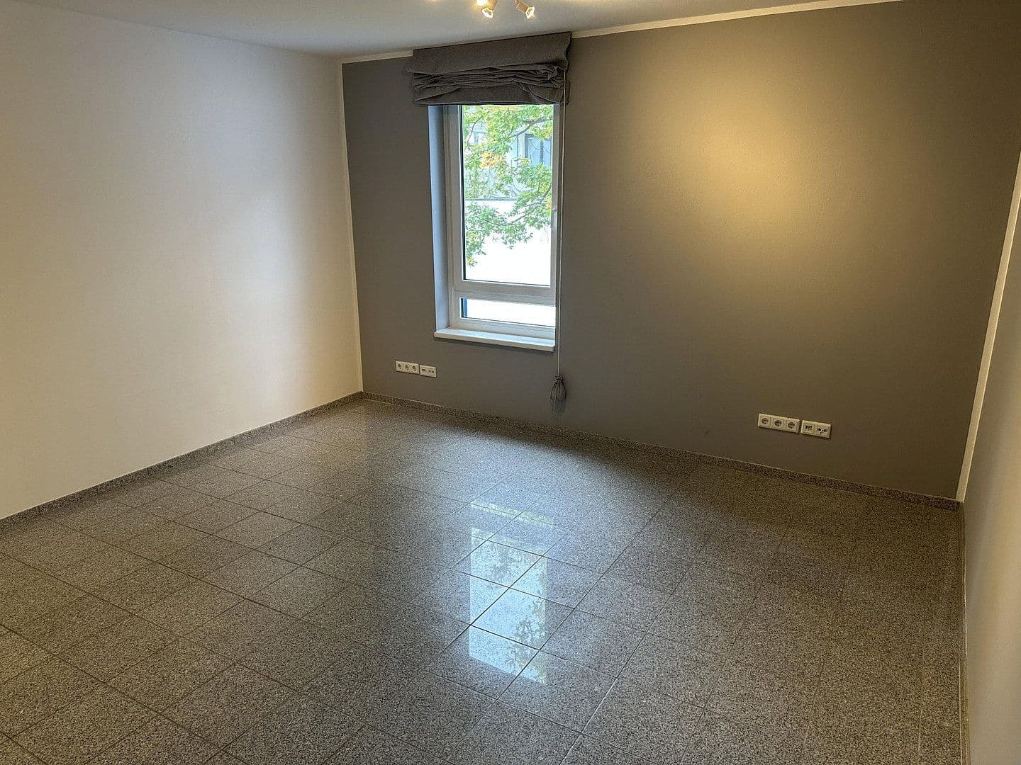 Prenájom bytu 3-izbový 80 m², Sülldorfer Landstraße 240, Hamburg, Hamburg Prenájom bytu 3-izbový 80 m², Sülldorfer Landstraße 240, Hamburg, Hamburg