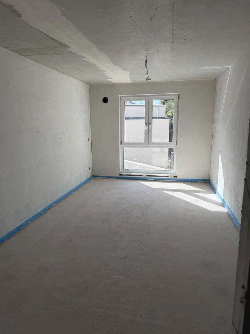 Prenájom bytu 4-izbový 106 m², Gäustraße 24, Rottenburg am Neckar, Bádensko-Wurttembersko Prenájom bytu 4-izbový 106 m², Gäustraße 24, Rottenburg am Neckar, Bádensko-Wurttembersko