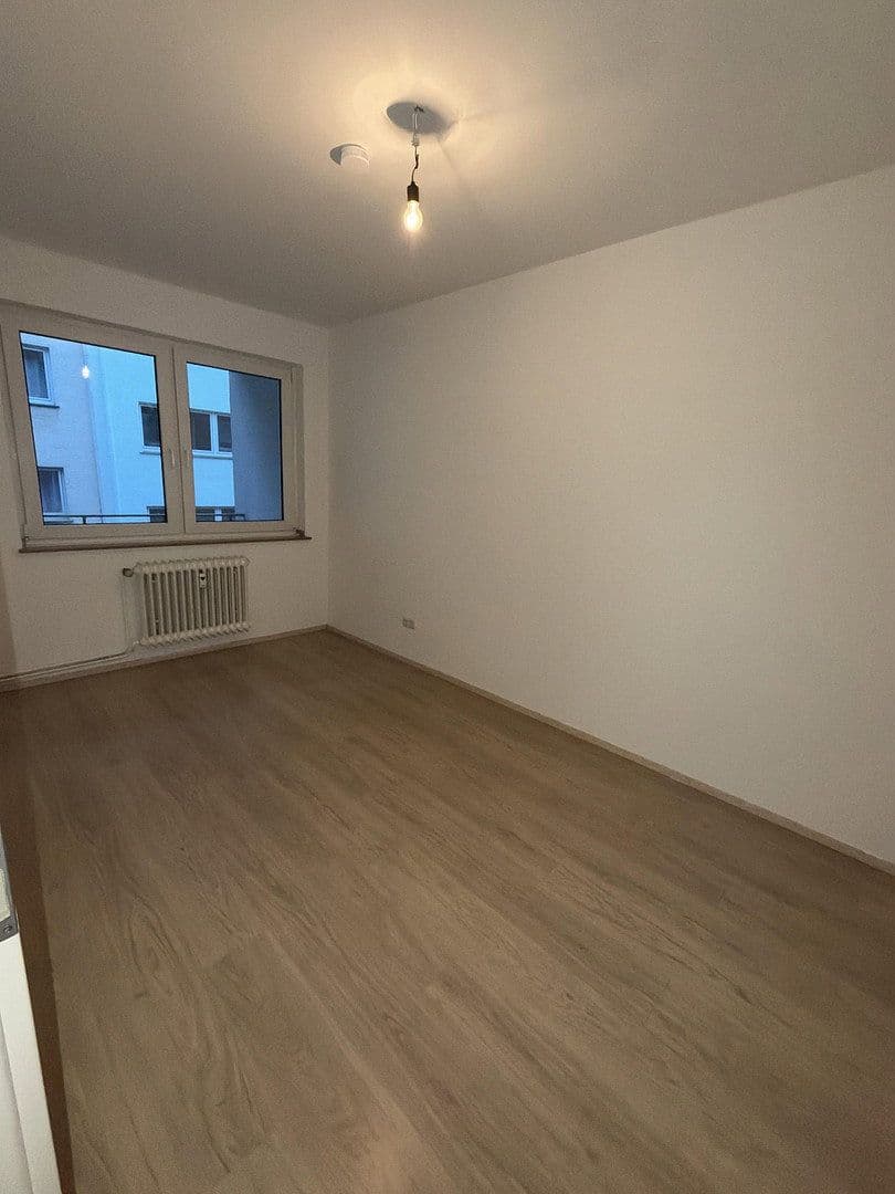 Prenájom bytu 3-izbový 75 m², Ravensberger Str. 91, Wuppertal, Severné Porýnie - Westfálsko Prenájom bytu 3-izbový 75 m², Ravensberger Str. 91, Wuppertal, Severné Porýnie - Westfálsko