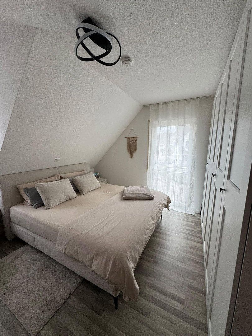 Prenájom bytu 3-izbový 85 m², Hans-Dümmlerstraße 1, Leinburg, Bavorsko Prenájom bytu 3-izbový 85 m², Hans-Dümmlerstraße 1, Leinburg, Bavorsko