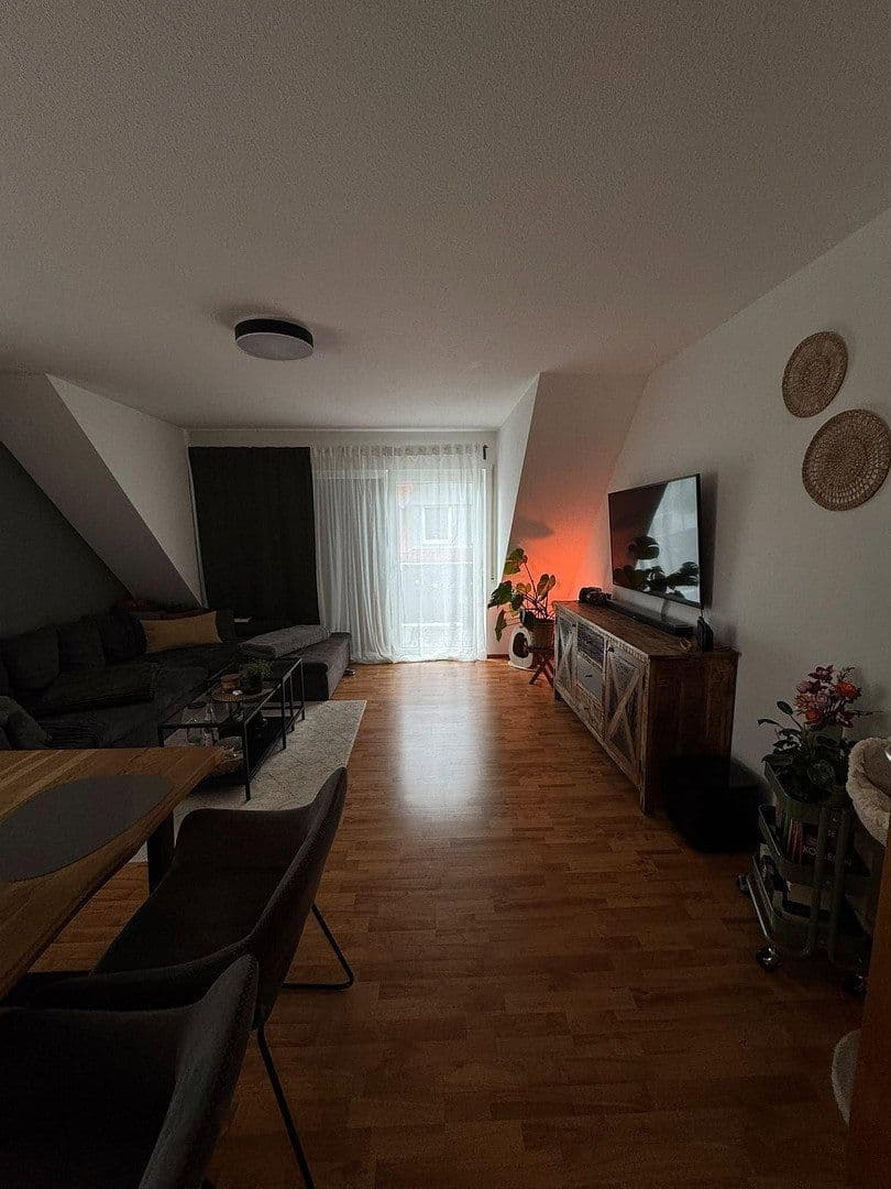 Prenájom bytu 3-izbový 85 m², Hans-Dümmlerstraße 1, Leinburg, Bavorsko Prenájom bytu 3-izbový 85 m², Hans-Dümmlerstraße 1, Leinburg, Bavorsko