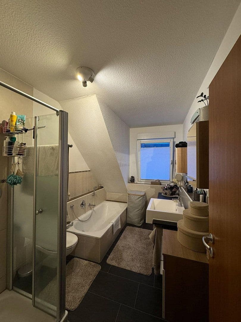 Prenájom bytu 3-izbový 85 m², Hans-Dümmlerstraße 1, Leinburg, Bavorsko Prenájom bytu 3-izbový 85 m², Hans-Dümmlerstraße 1, Leinburg, Bavorsko