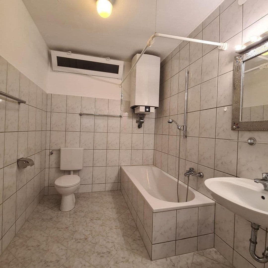 Prenájom bytu 2-izbový 77 m², Leonberg, Bádensko-Wurttembersko Prenájom bytu 2-izbový 77 m², Leonberg, Bádensko-Wurttembersko