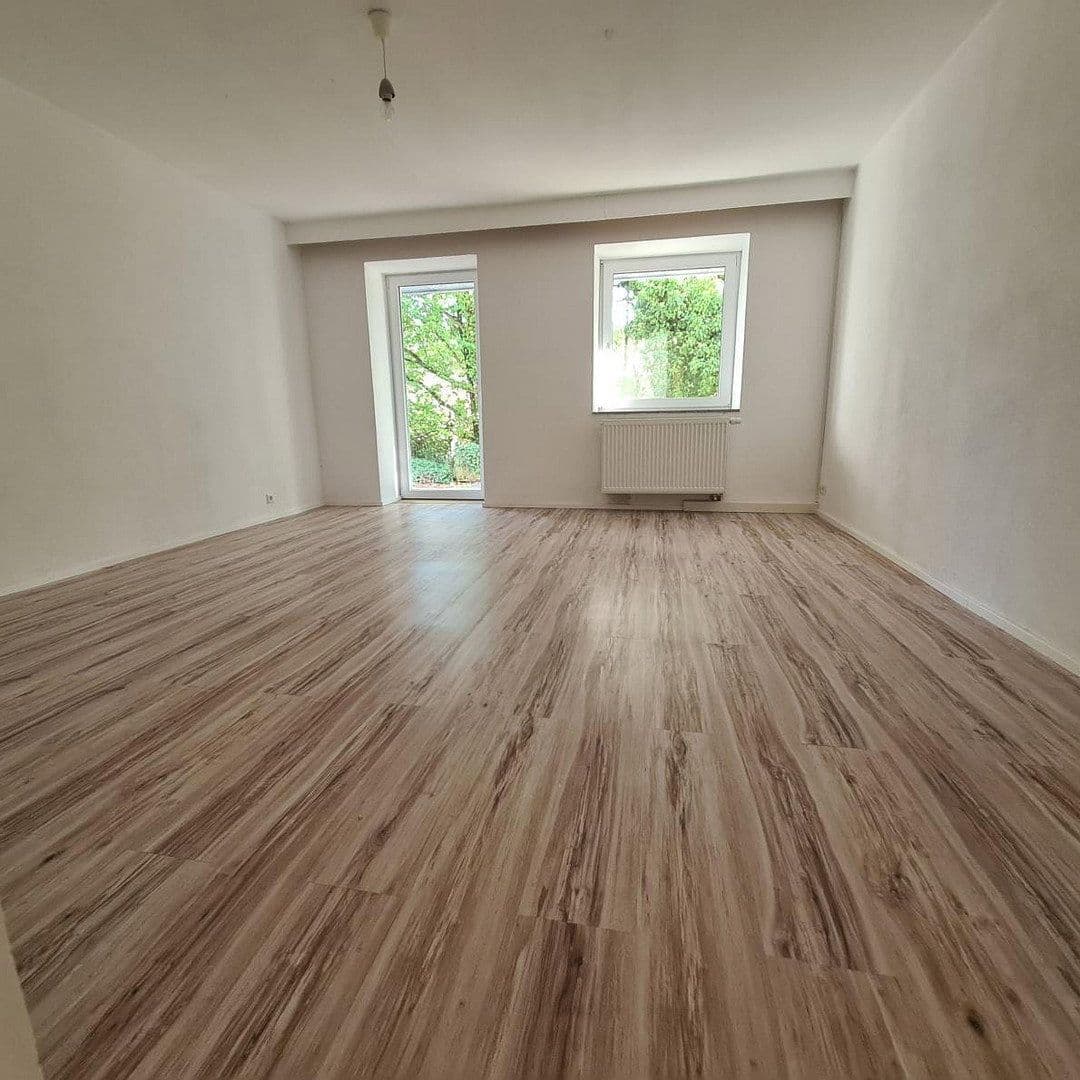 Prenájom bytu 2-izbový 77 m², Leonberg, Bádensko-Wurttembersko Prenájom bytu 2-izbový 77 m², Leonberg, Bádensko-Wurttembersko