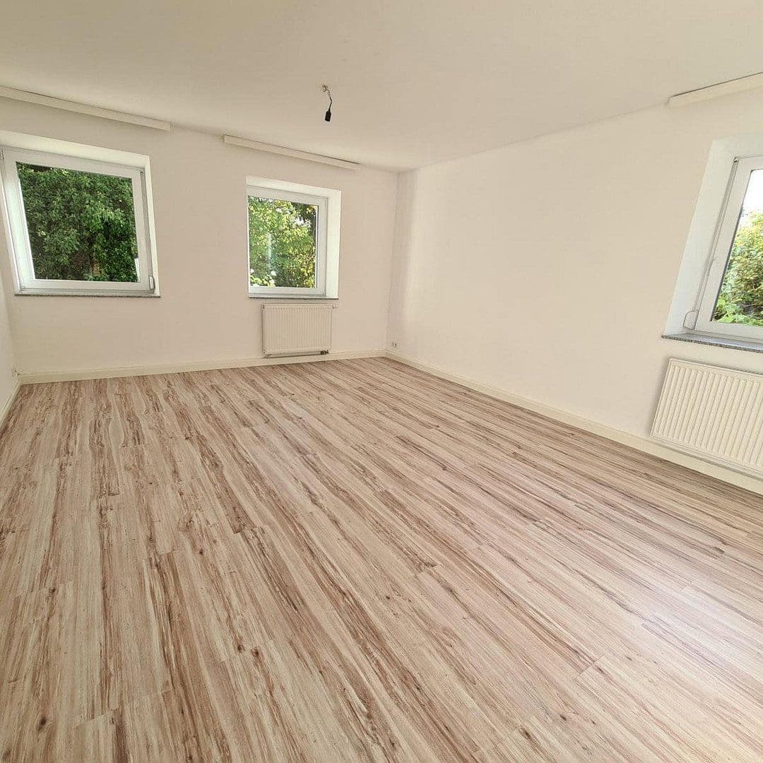 Prenájom bytu 2-izbový 77 m², Leonberg, Bádensko-Wurttembersko Prenájom bytu 2-izbový 77 m², Leonberg, Bádensko-Wurttembersko