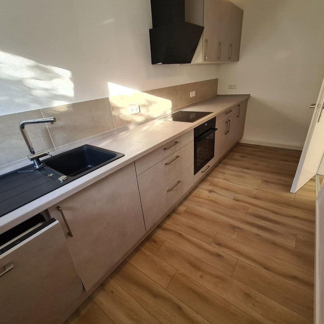 Prenájom bytu 2-izbový 77 m², Leonberg, Bádensko-Wurttembersko Prenájom bytu 2-izbový 77 m², Leonberg, Bádensko-Wurttembersko