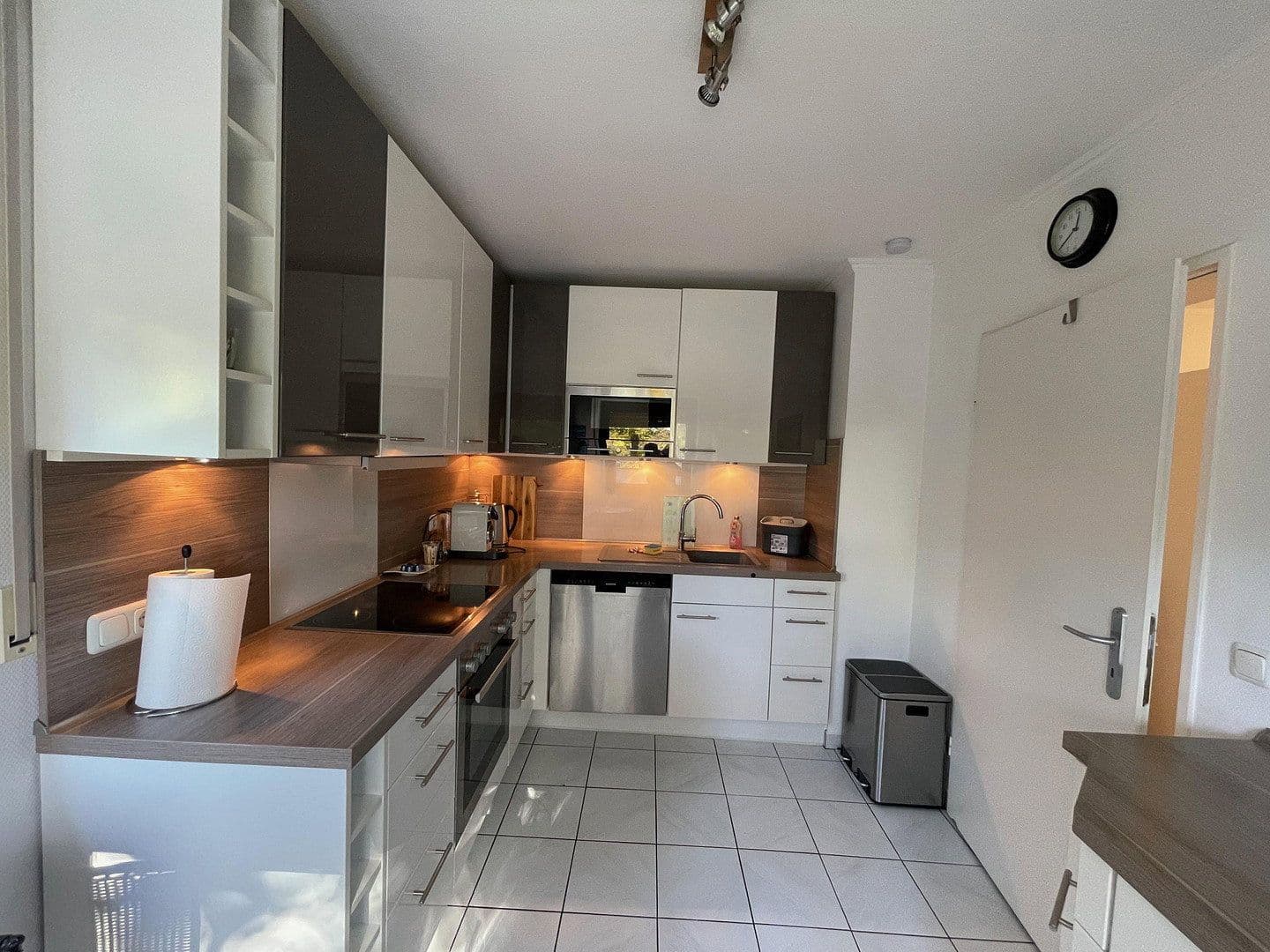 Prenájom bytu 4-izbový 100 m², Nieder-Olm, Porýnie-Falcko Prenájom bytu 4-izbový 100 m², Nieder-Olm, Porýnie-Falcko