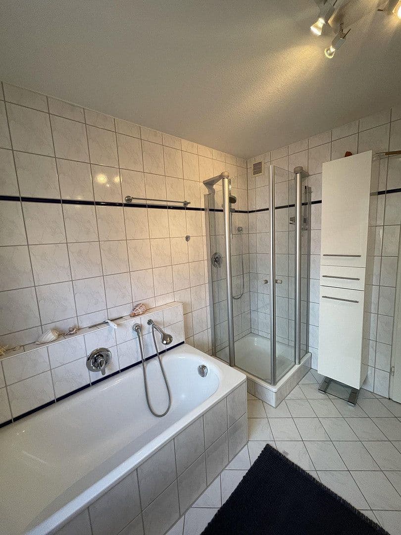 Prenájom bytu 4-izbový 100 m², Nieder-Olm, Porýnie-Falcko Prenájom bytu 4-izbový 100 m², Nieder-Olm, Porýnie-Falcko