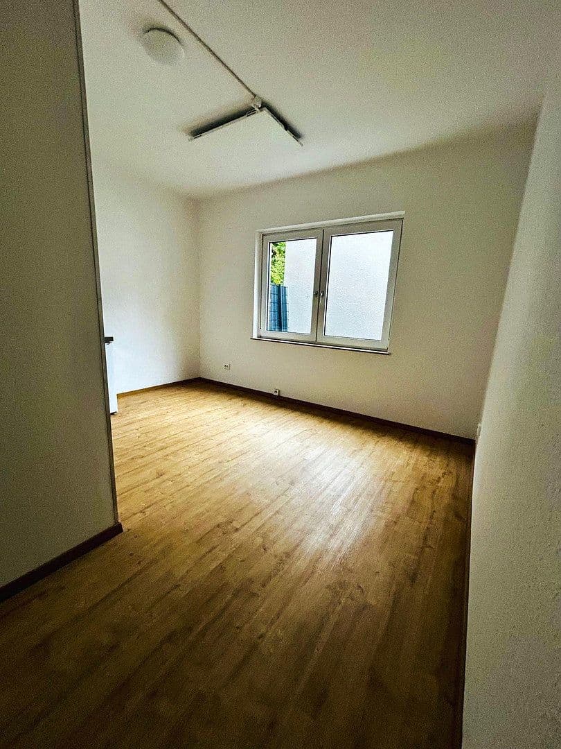 Prenájom kancelárie 20 m², Klever Platz 4, Wuppertal, Severné Porýnie - Westfálsko Prenájom kancelárie 20 m², Klever Platz 4, Wuppertal, Severné Porýnie - Westfálsko