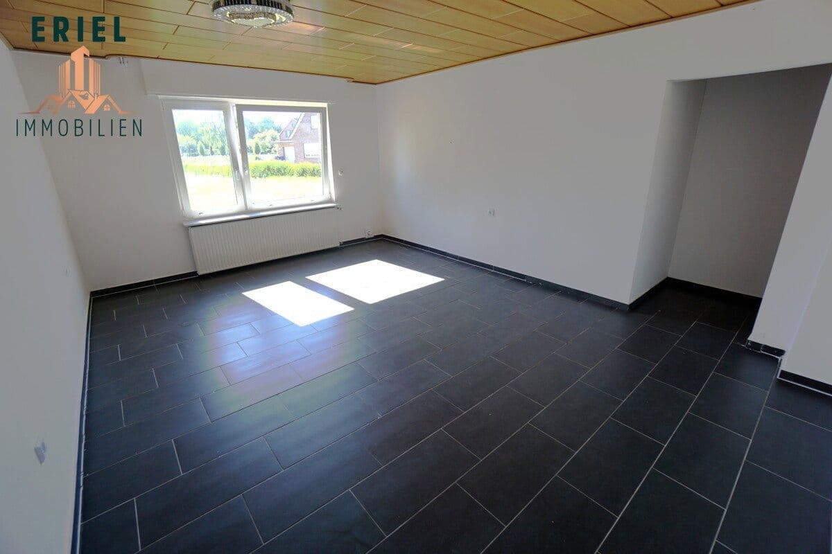 Predaj domu 205 m², pozemok 1.625 m², Aurich, Dolné Sasko Predaj domu 205 m², pozemok 1.625 m², Aurich, Dolné Sasko