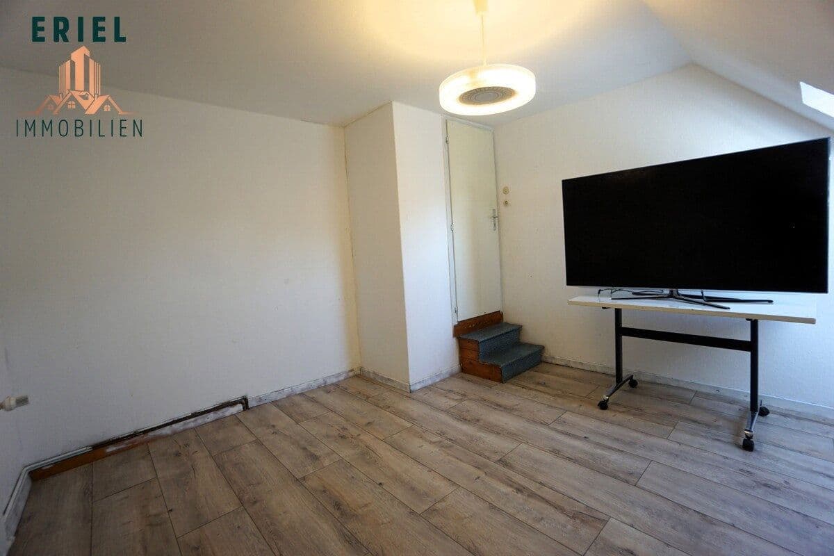 Predaj domu 205 m², pozemok 1.625 m², Aurich, Dolné Sasko Predaj domu 205 m², pozemok 1.625 m², Aurich, Dolné Sasko