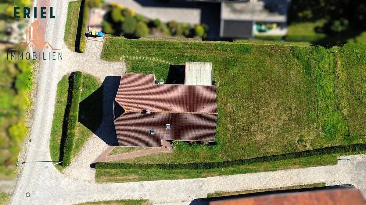Predaj domu 205 m², pozemok 1.625 m², Aurich, Dolné Sasko Predaj domu 205 m², pozemok 1.625 m², Aurich, Dolné Sasko