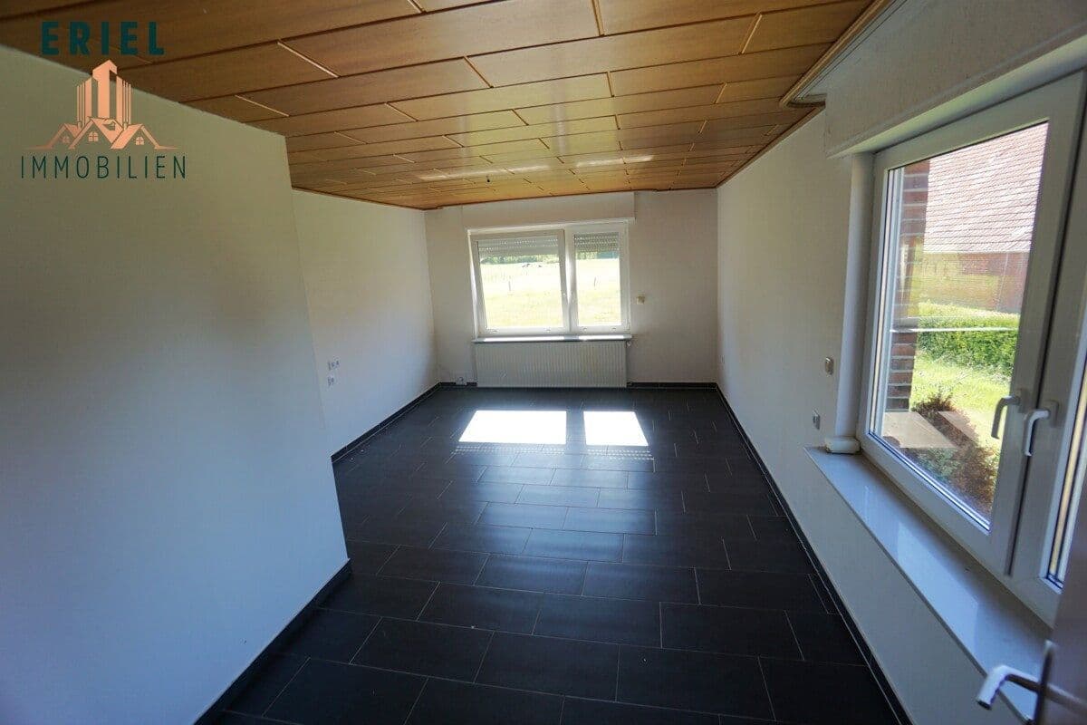 Predaj domu 205 m², pozemok 1.625 m², Aurich, Dolné Sasko Predaj domu 205 m², pozemok 1.625 m², Aurich, Dolné Sasko