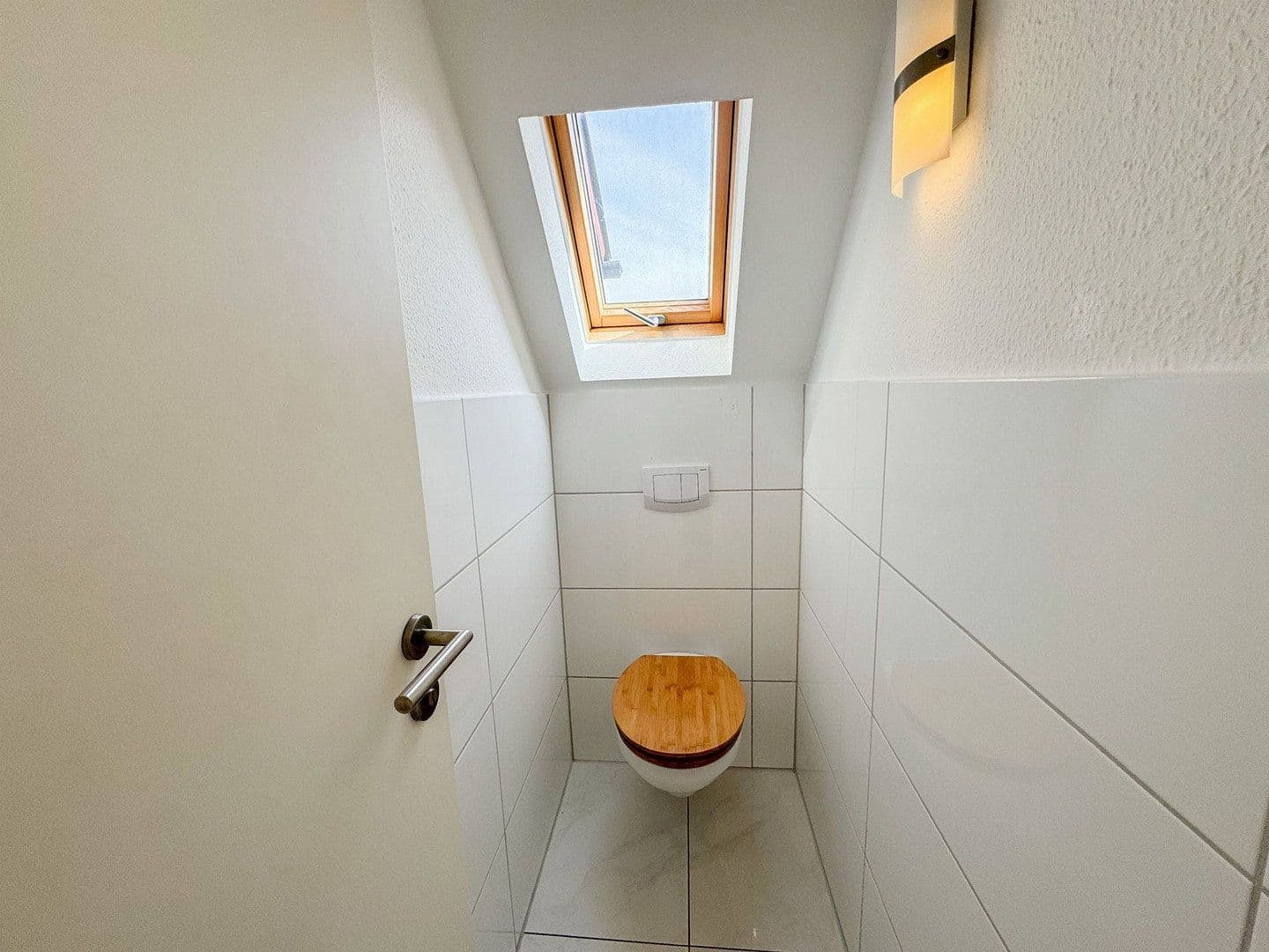Predaj bytu 3-izbový 94 m², Stuttgart, Bádensko-Wurttembersko Predaj bytu 3-izbový 94 m², Stuttgart, Bádensko-Wurttembersko