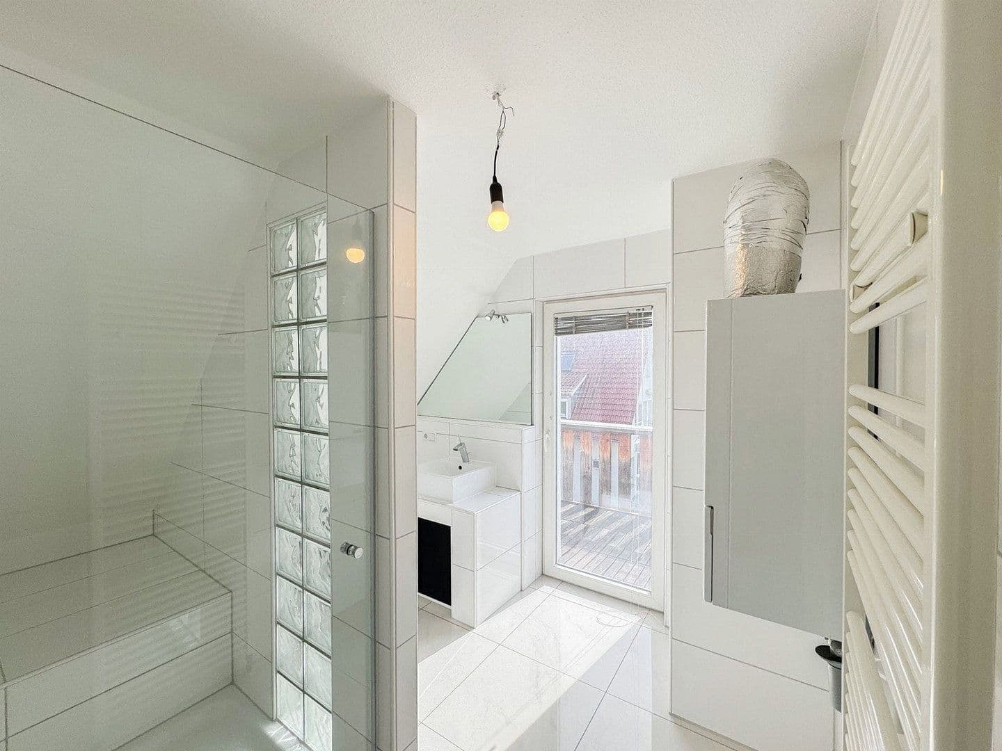 Predaj bytu 3-izbový 94 m², Stuttgart, Bádensko-Wurttembersko Predaj bytu 3-izbový 94 m², Stuttgart, Bádensko-Wurttembersko