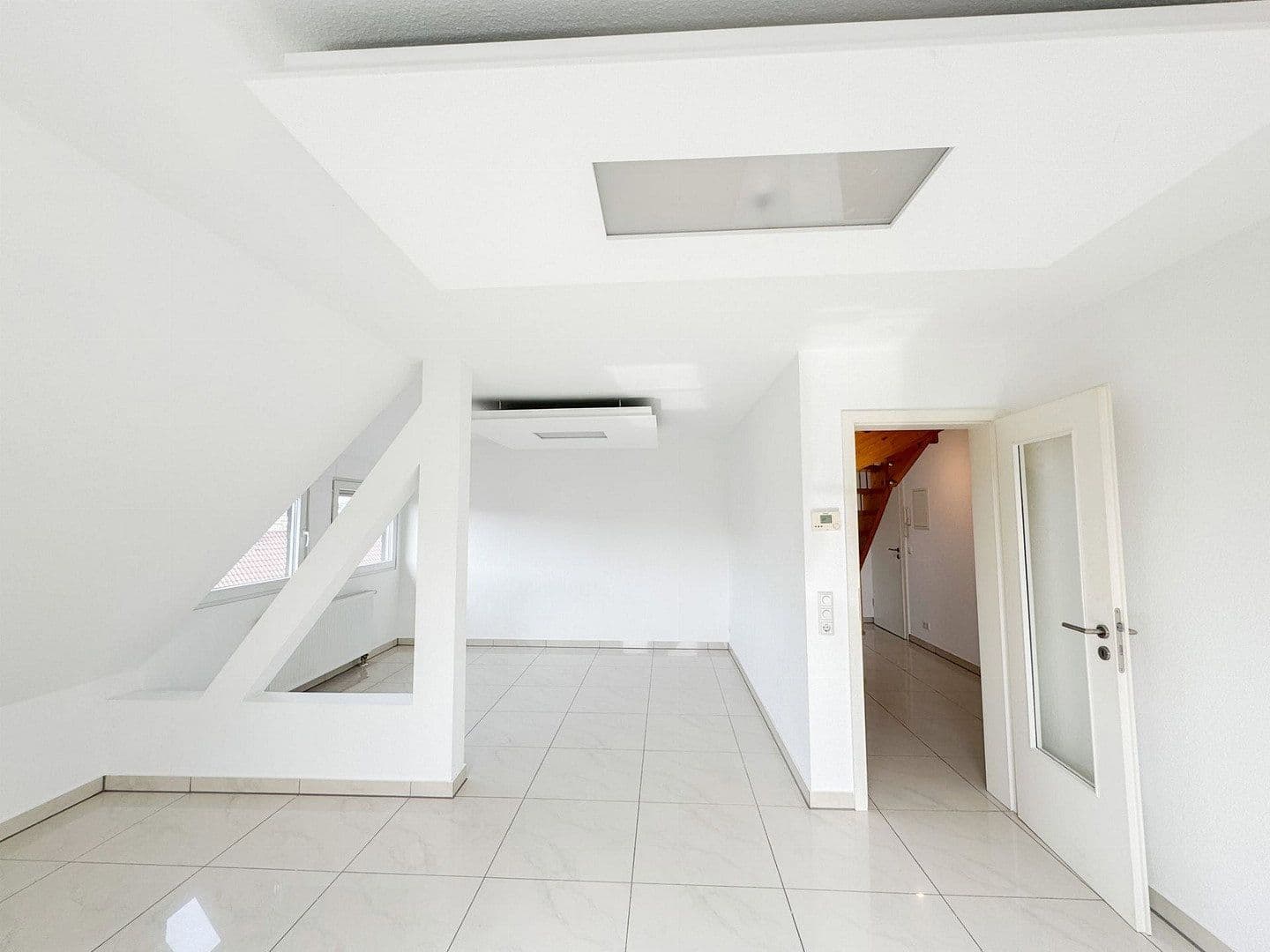 Predaj bytu 3-izbový 94 m², Stuttgart, Bádensko-Wurttembersko Predaj bytu 3-izbový 94 m², Stuttgart, Bádensko-Wurttembersko