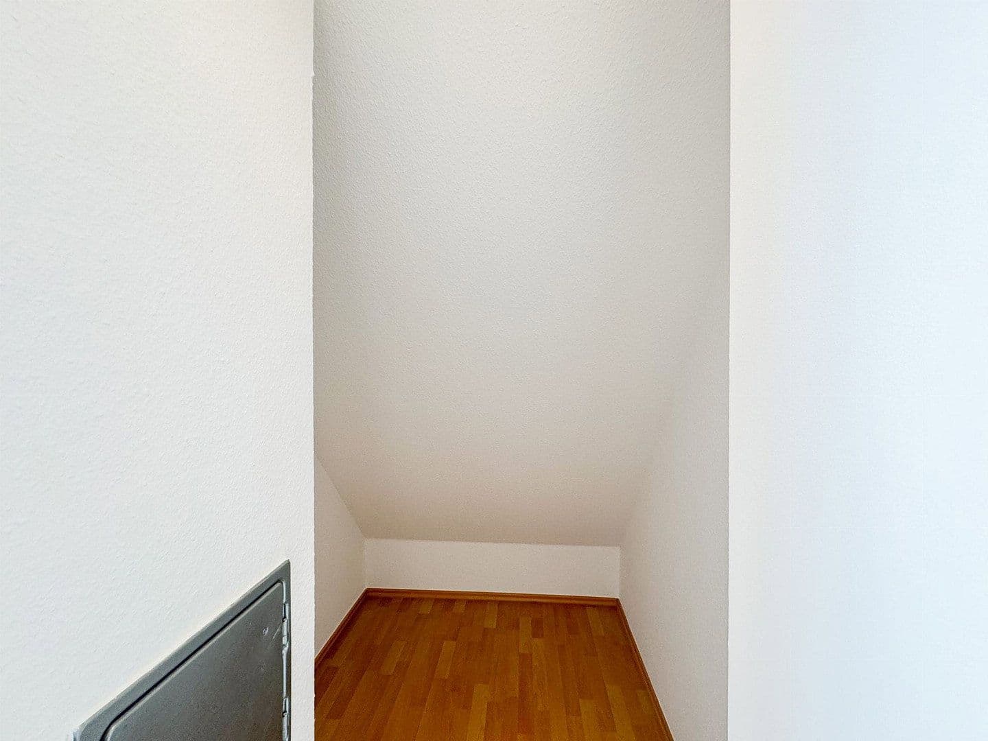 Predaj bytu 3-izbový 94 m², Stuttgart, Bádensko-Wurttembersko Predaj bytu 3-izbový 94 m², Stuttgart, Bádensko-Wurttembersko