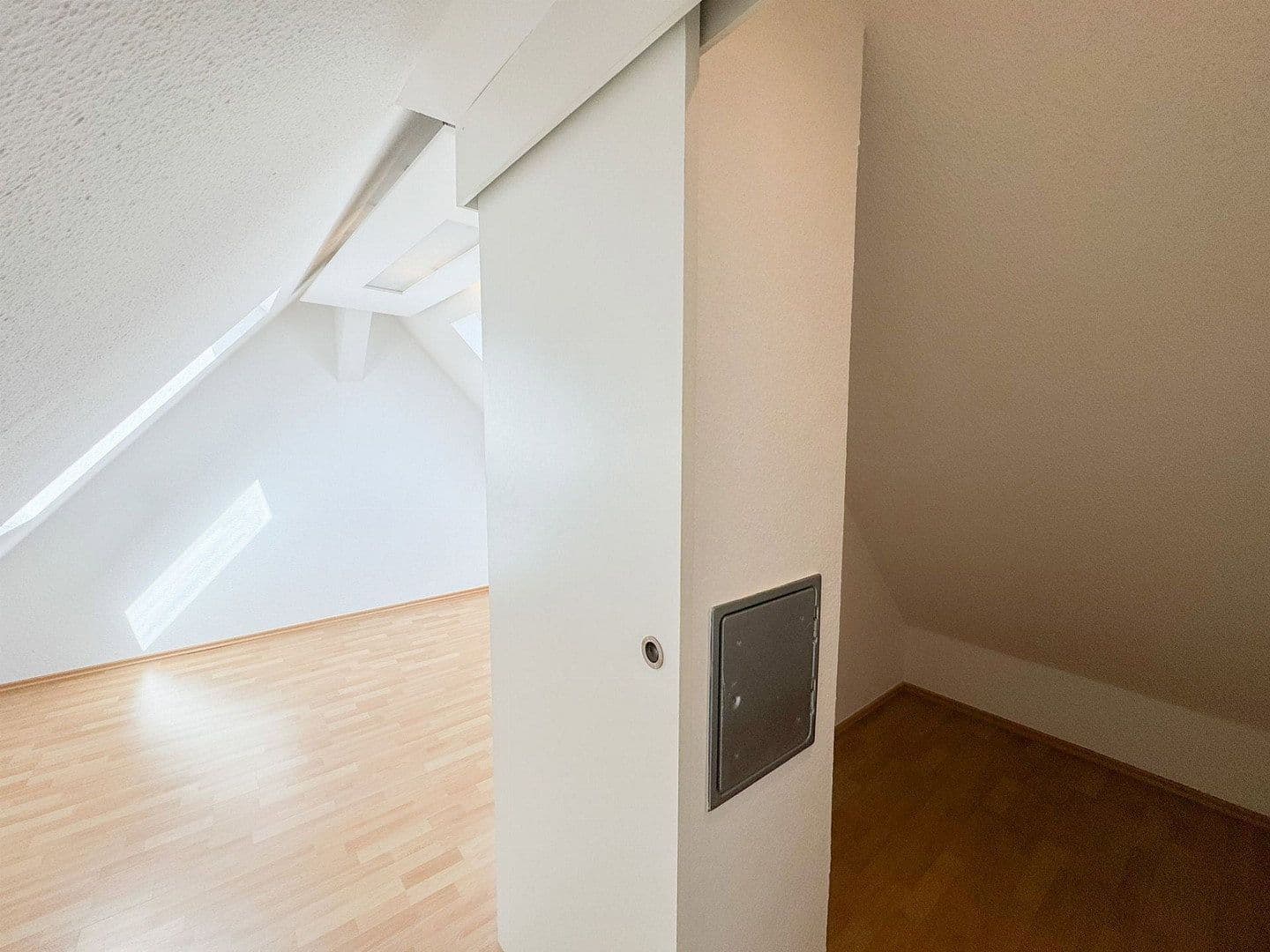 Predaj bytu 3-izbový 94 m², Stuttgart, Bádensko-Wurttembersko Predaj bytu 3-izbový 94 m², Stuttgart, Bádensko-Wurttembersko