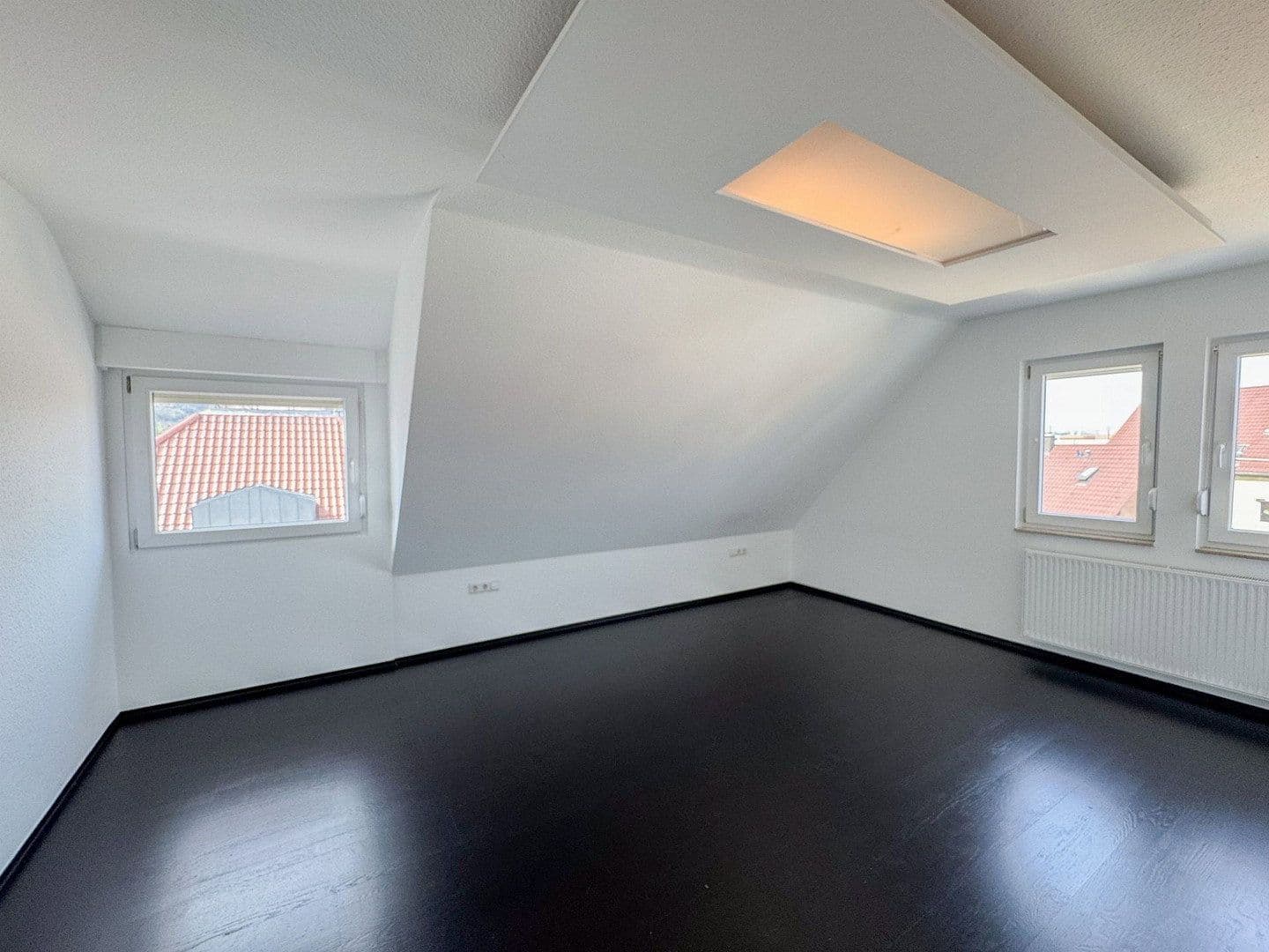 Predaj bytu 3-izbový 94 m², Stuttgart, Bádensko-Wurttembersko Predaj bytu 3-izbový 94 m², Stuttgart, Bádensko-Wurttembersko