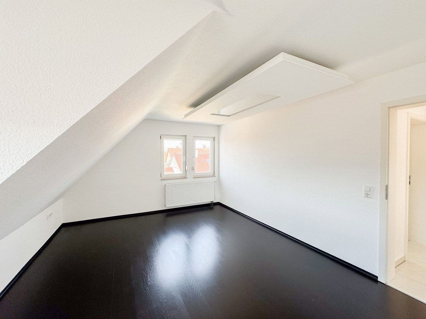 Predaj bytu 3-izbový 94 m², Stuttgart, Bádensko-Wurttembersko Predaj bytu 3-izbový 94 m², Stuttgart, Bádensko-Wurttembersko