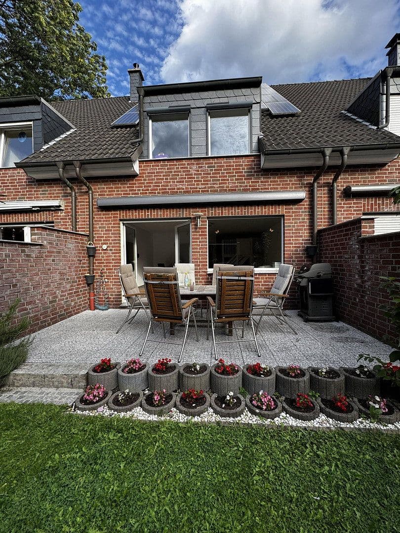 Predaj domu 129 m², pozemok 206 m², Hagemannshof 1 B, Gelsenkirchen, Severné Porýnie - Westfálsko Predaj domu 129 m², pozemok 206 m², Hagemannshof 1 B, Gelsenkirchen, Severné Porýnie - Westfálsko