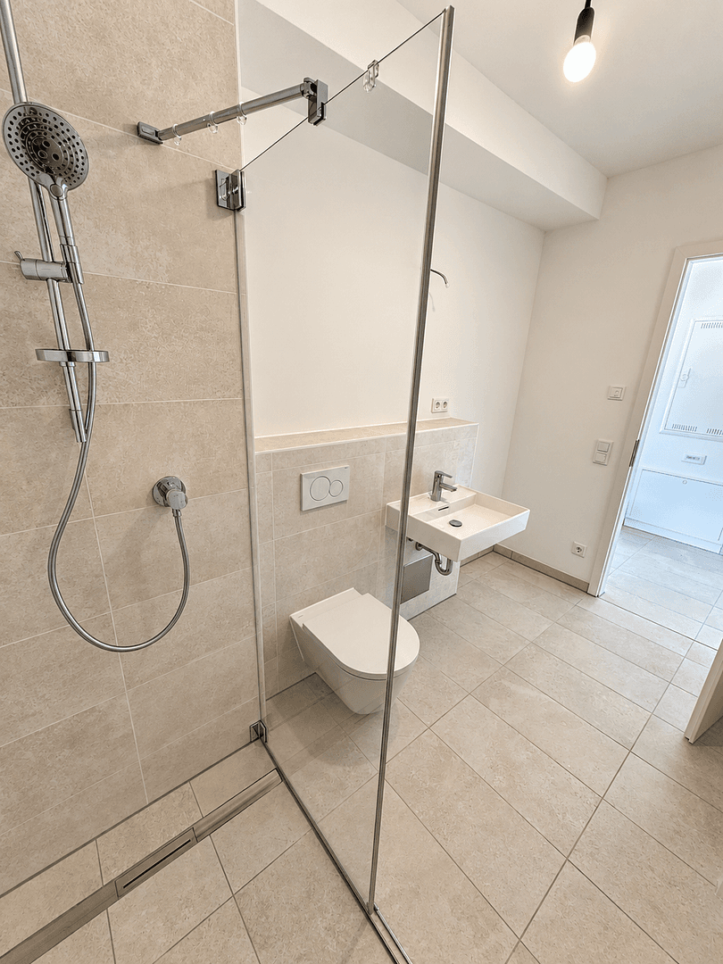 Prenájom bytu 2-izbový 47 m², München, Bavorsko Prenájom bytu 2-izbový 47 m², München, Bavorsko