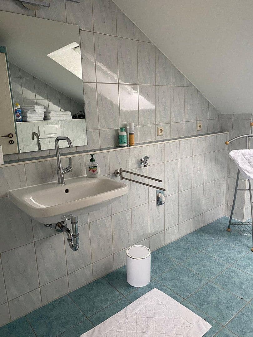 Prenájom bytu 3-izbový 85 m², Ingelfingen, Bádensko-Wurttembersko Prenájom bytu 3-izbový 85 m², Ingelfingen, Bádensko-Wurttembersko