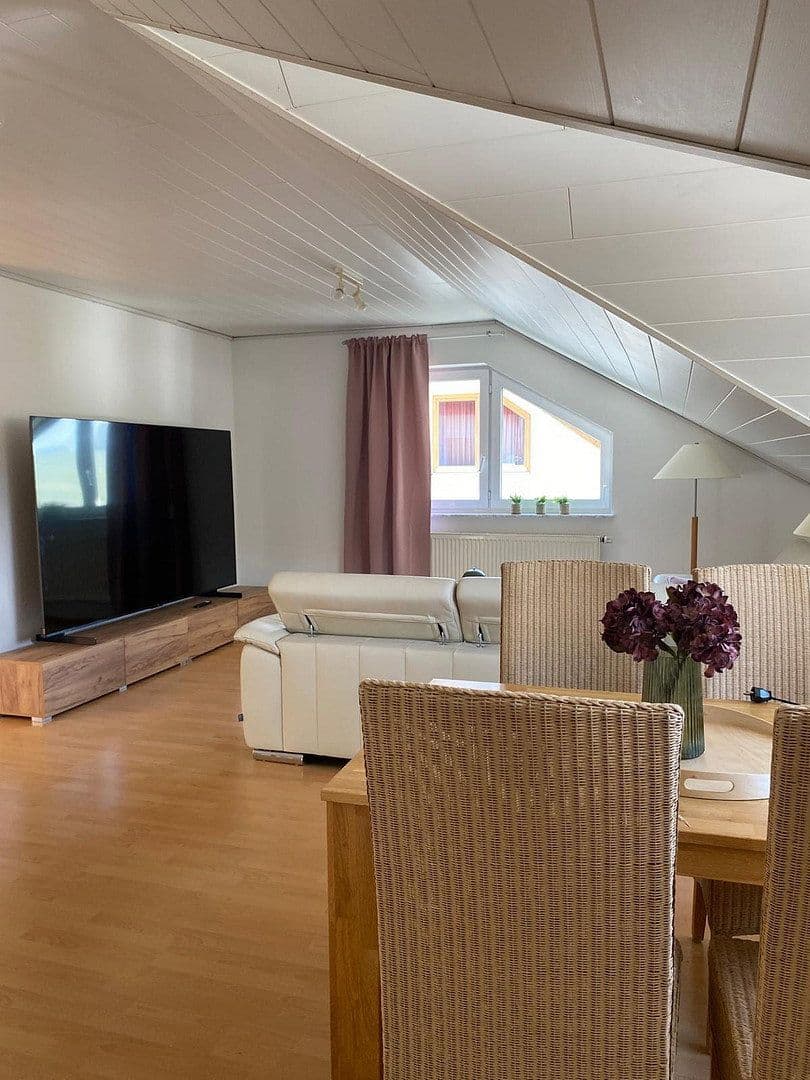 Prenájom bytu 3-izbový 85 m², Ingelfingen, Bádensko-Wurttembersko Prenájom bytu 3-izbový 85 m², Ingelfingen, Bádensko-Wurttembersko