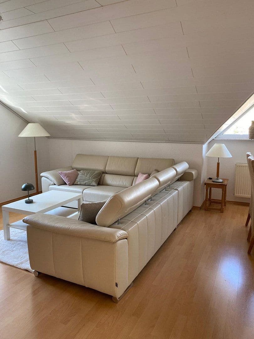 Prenájom bytu 3-izbový 85 m², Ingelfingen, Bádensko-Wurttembersko Prenájom bytu 3-izbový 85 m², Ingelfingen, Bádensko-Wurttembersko