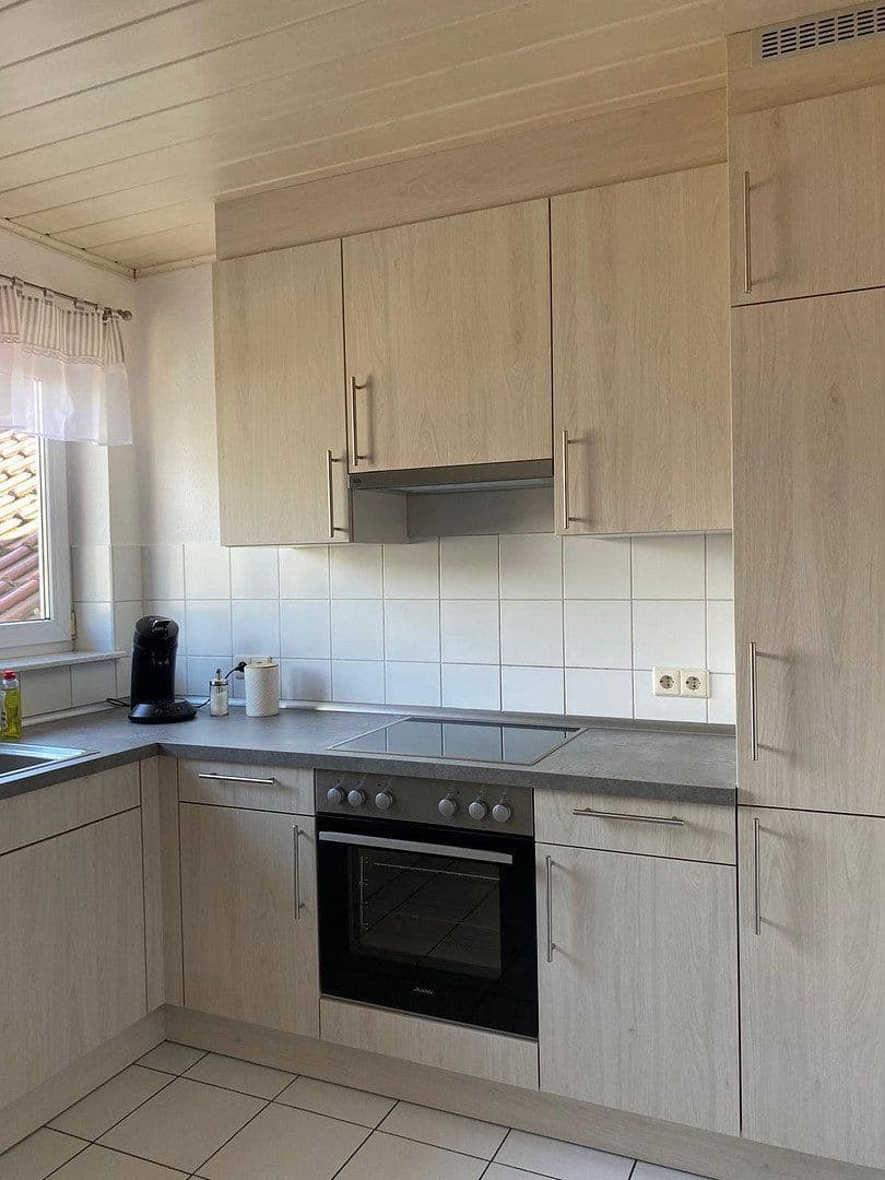 Prenájom bytu 3-izbový 85 m², Ingelfingen, Bádensko-Wurttembersko Prenájom bytu 3-izbový 85 m², Ingelfingen, Bádensko-Wurttembersko