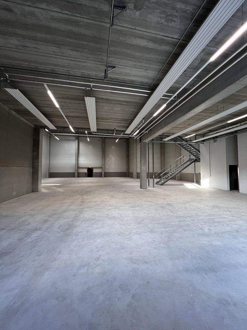 Prenájom kancelárie 301 m², Schönefeld, Brandenbursko Prenájom kancelárie 301 m², Schönefeld, Brandenbursko
