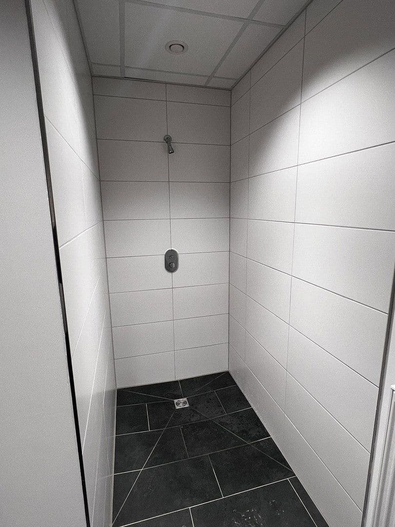 Prenájom kancelárie 301 m², Schönefeld, Brandenbursko Prenájom kancelárie 301 m², Schönefeld, Brandenbursko