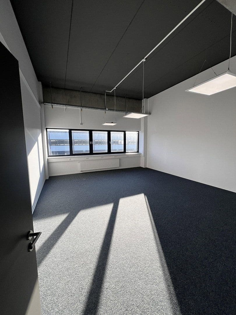Prenájom kancelárie 301 m², Schönefeld, Brandenbursko Prenájom kancelárie 301 m², Schönefeld, Brandenbursko