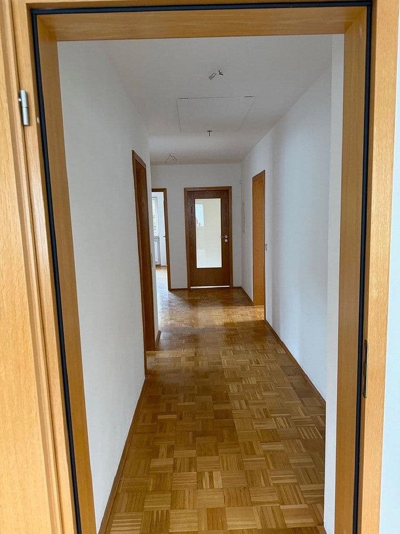 Prenájom domu 233 m², pozemok 993 m², Fürth, Bavorsko Prenájom domu 233 m², pozemok 993 m², Fürth, Bavorsko