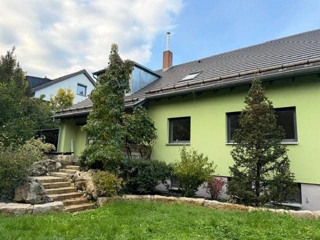 Prenájom domu 233 m², pozemok 993 m², Fürth, Bavorsko Prenájom domu 233 m², pozemok 993 m², Fürth, Bavorsko