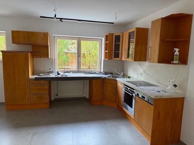 Prenájom domu 233 m², pozemok 993 m², Fürth, Bavorsko Prenájom domu 233 m², pozemok 993 m², Fürth, Bavorsko