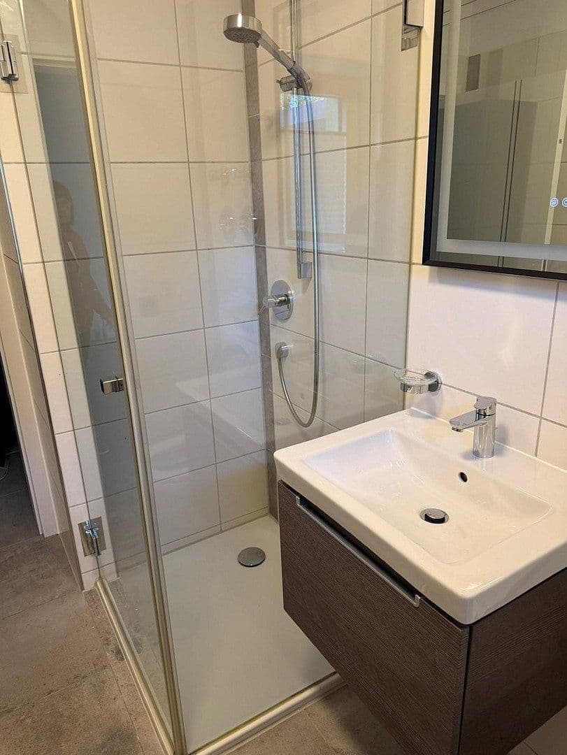 Prenájom domu 233 m², pozemok 993 m², Fürth, Bavorsko Prenájom domu 233 m², pozemok 993 m², Fürth, Bavorsko