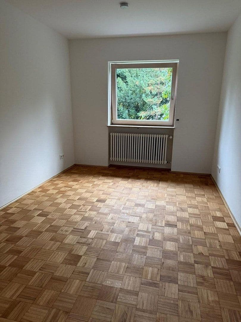 Prenájom domu 233 m², pozemok 993 m², Fürth, Bavorsko Prenájom domu 233 m², pozemok 993 m², Fürth, Bavorsko