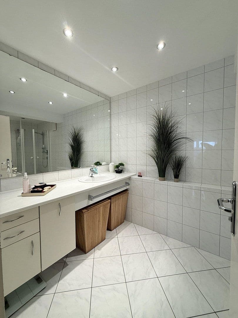 Prenájom bytu 3-izbový 133 m², Sulzer Straße 84/11, Wildberg, Bádensko-Wurttembersko Prenájom bytu 3-izbový 133 m², Sulzer Straße 84/11, Wildberg, Bádensko-Wurttembersko